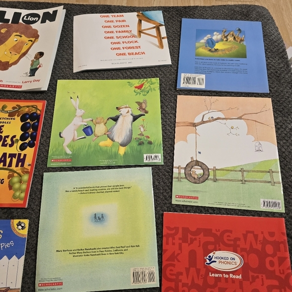 3/$15 kids book bundle lot of 9 - Picture 6 of 10